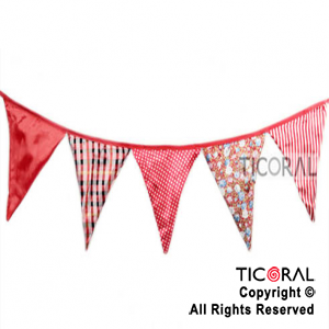 BANDERIN TELA 10 TRIANGULOS TONOS ROJO 15X20 (LARGO 3MTS APROX) HS5900-7 x 1